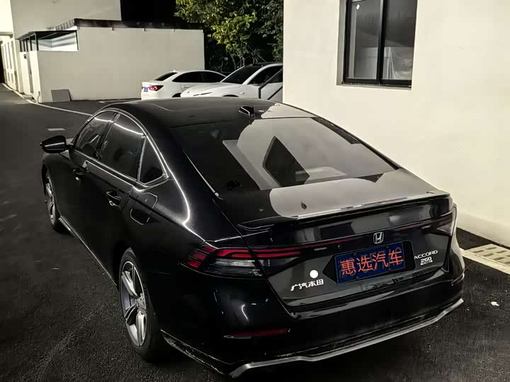 Фото 7 - Honda Accord