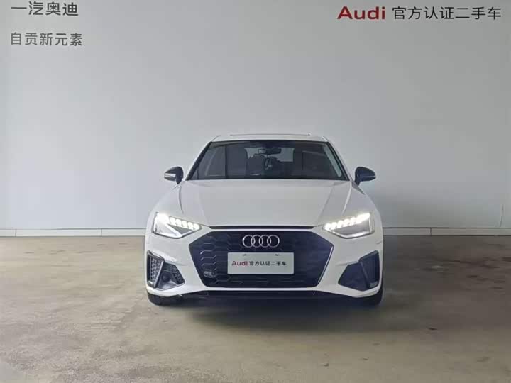 Фото 10 - Audi A4L