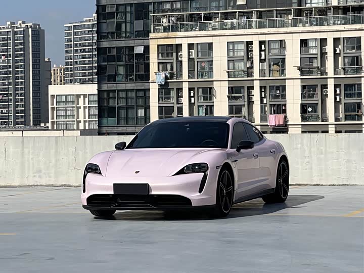 Фото 1 - Porsche Taycan