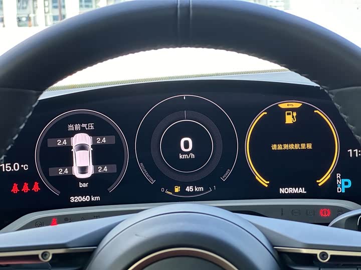 Фото 16 - Porsche Taycan