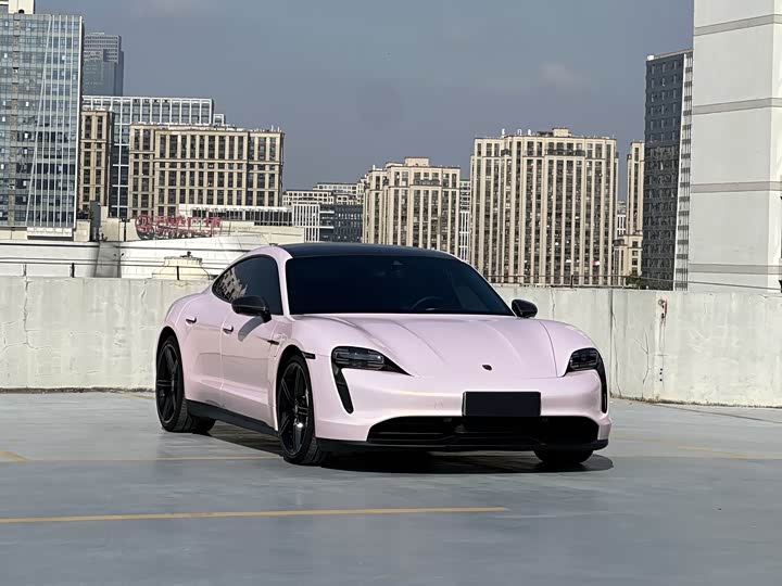 Фото 2 - Porsche Taycan