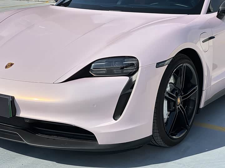 Фото 4 - Porsche Taycan