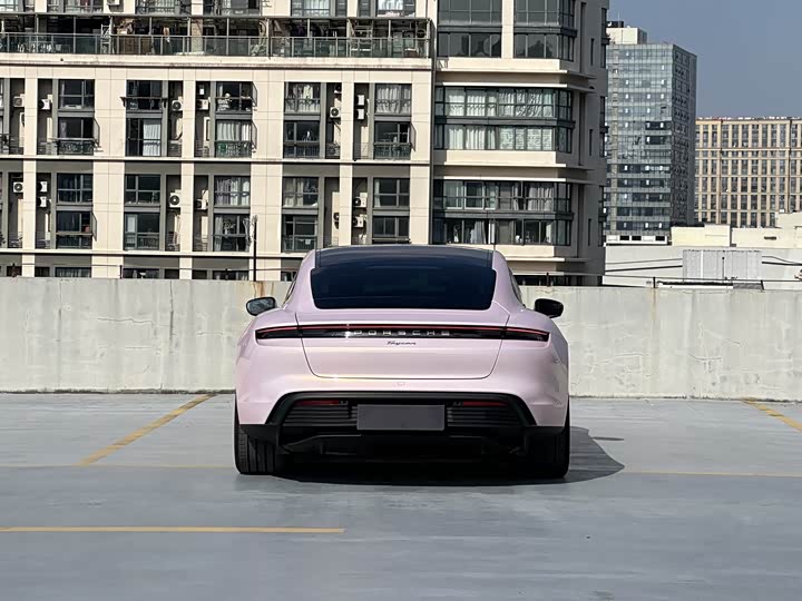 Фото 9 - Porsche Taycan