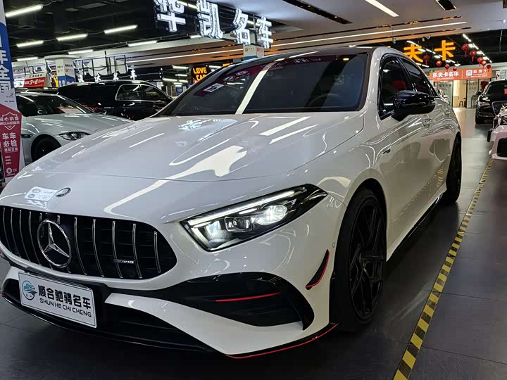 Фото 1 - Mercedes-Benz A-Class AMG