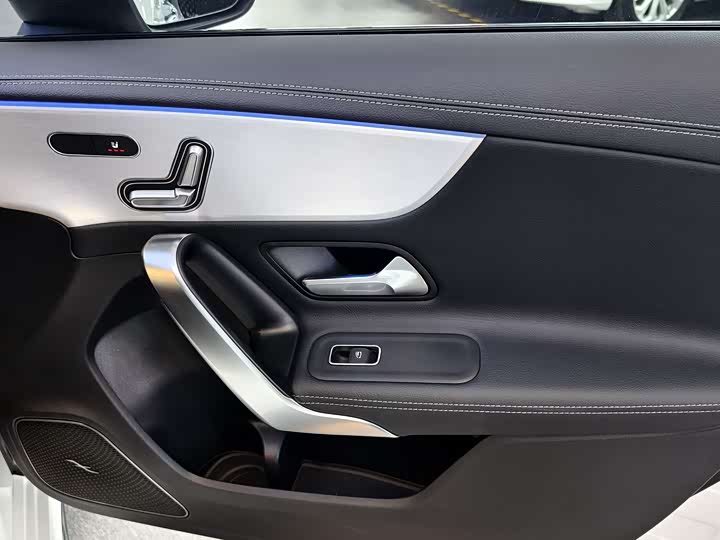 Фото 13 - Mercedes-Benz A-Class AMG