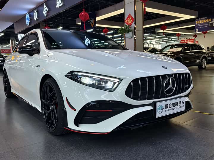 Фото 2 - Mercedes-Benz A-Class AMG