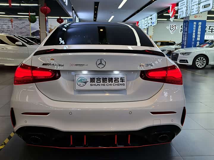 Фото 5 - Mercedes-Benz A-Class AMG