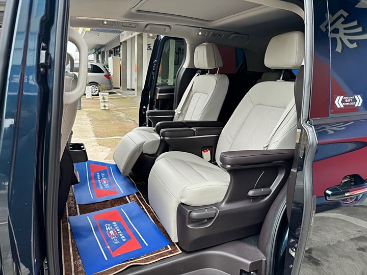 Фото 11 - GAC Trumpchi M8