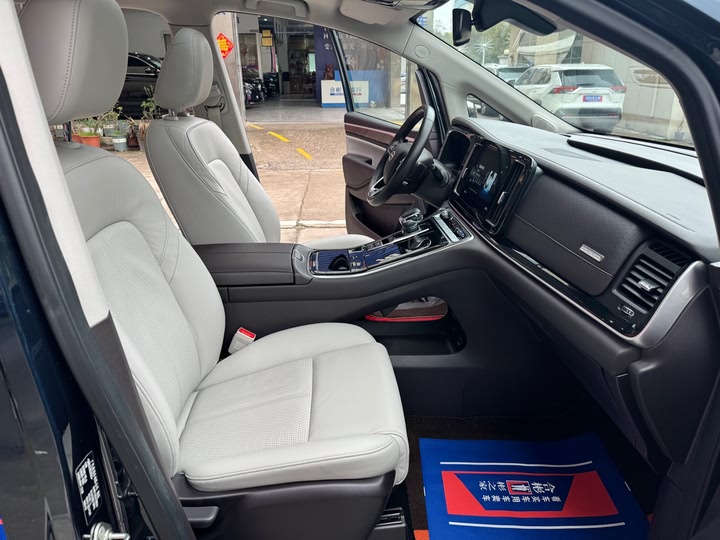 Фото 19 - GAC Trumpchi M8