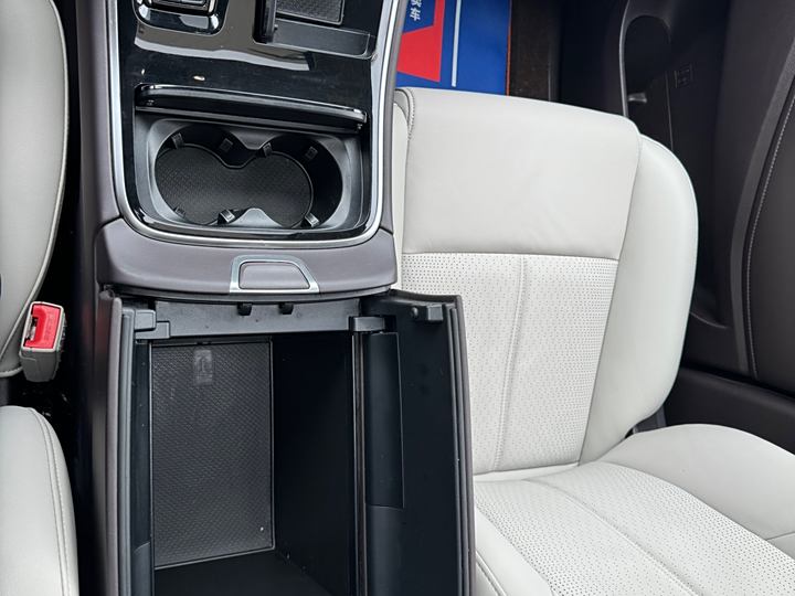 Фото 25 - GAC Trumpchi M8