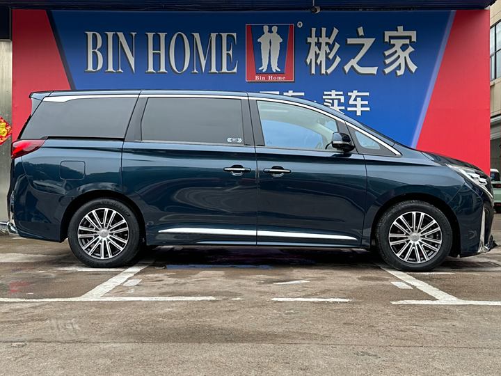 Фото 31 - GAC Trumpchi M8