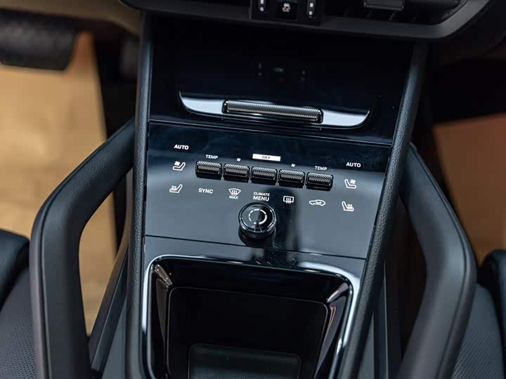 Фото 16 - Porsche Cayenne