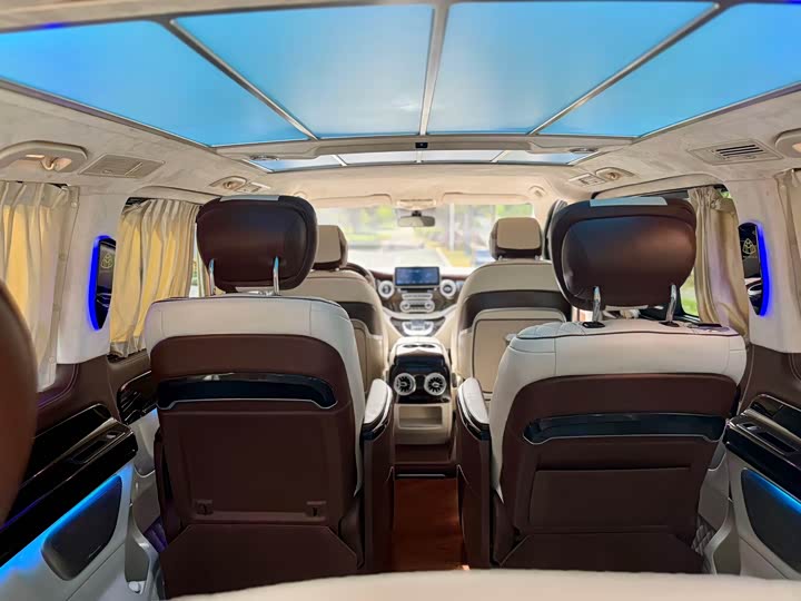 Фото 11 - Mercedes-Benz Vito