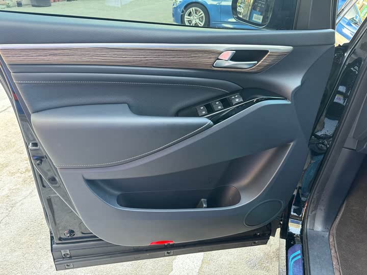 Фото 10 - GAC Trumpchi M8