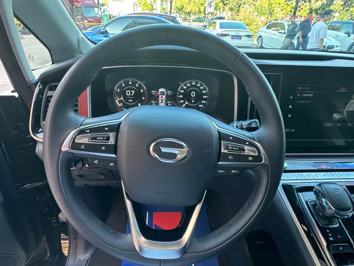 Фото 25 - GAC Trumpchi M8