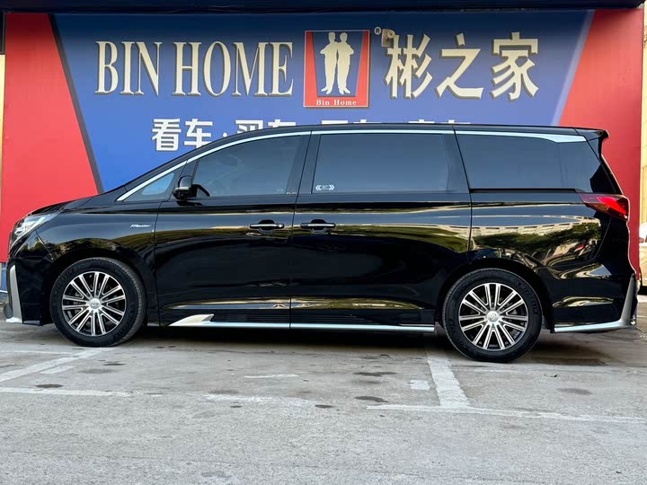 Фото 31 - GAC Trumpchi M8