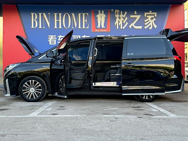 Фото 33 - GAC Trumpchi M8