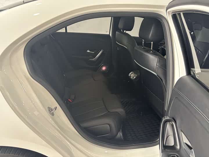 Фото 24 - Mercedes-Benz A-Class