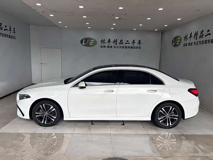 Фото 4 - Mercedes-Benz A-Class