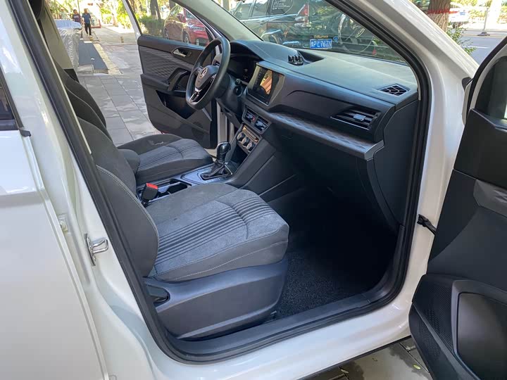 Фото 11 - Volkswagen Tharu