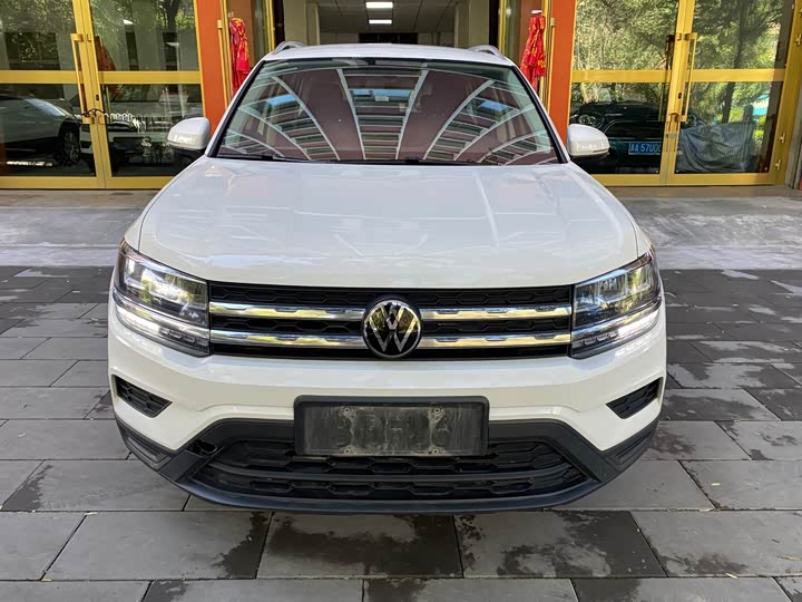 Фото 2 - Volkswagen Tharu