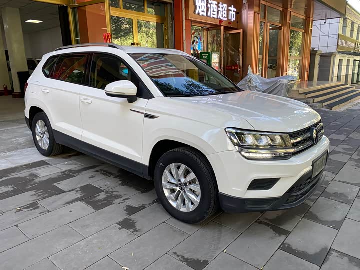 Фото 3 - Volkswagen Tharu