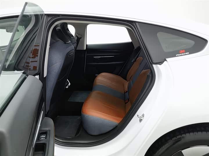 Фото 15 - XPeng P7