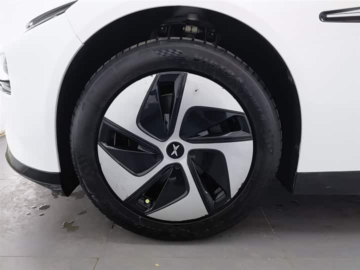 Фото 17 - XPeng P7