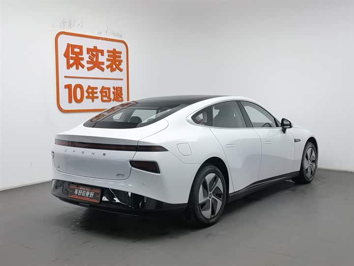 Фото 2 - XPeng P7