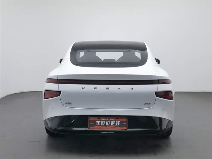 Фото 4 - XPeng P7