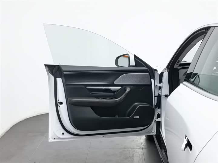 Фото 8 - XPeng P7