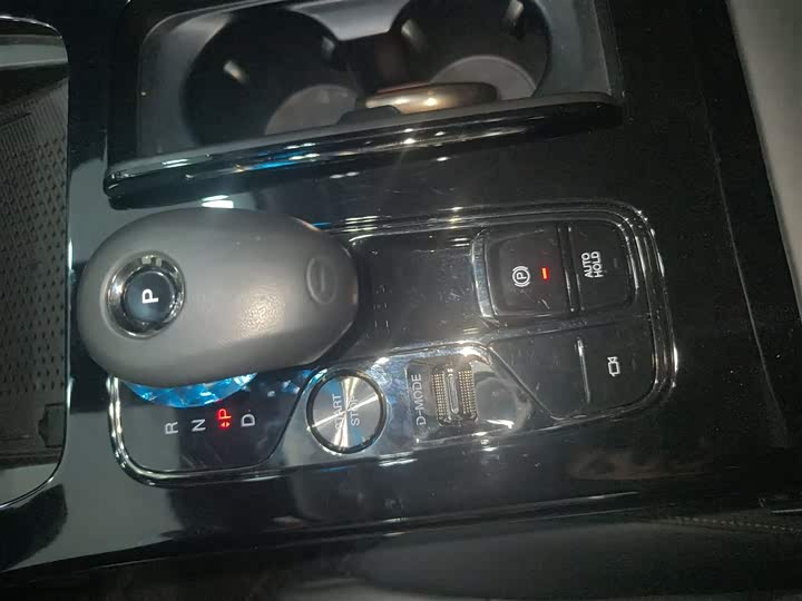 Фото 14 - GAC Trumpchi E9