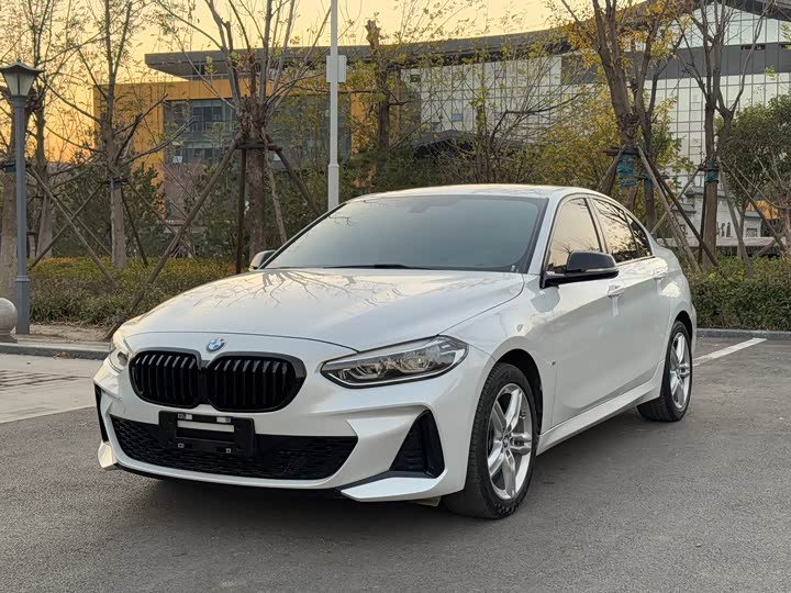 Фото 1 - BMW 1 Series