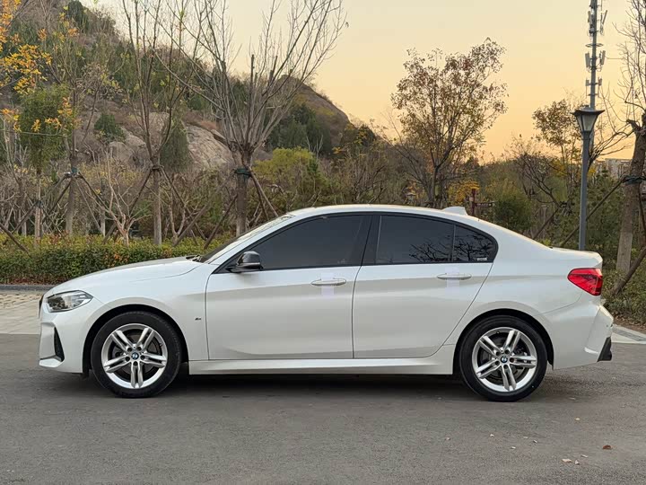 Фото 4 - BMW 1 Series