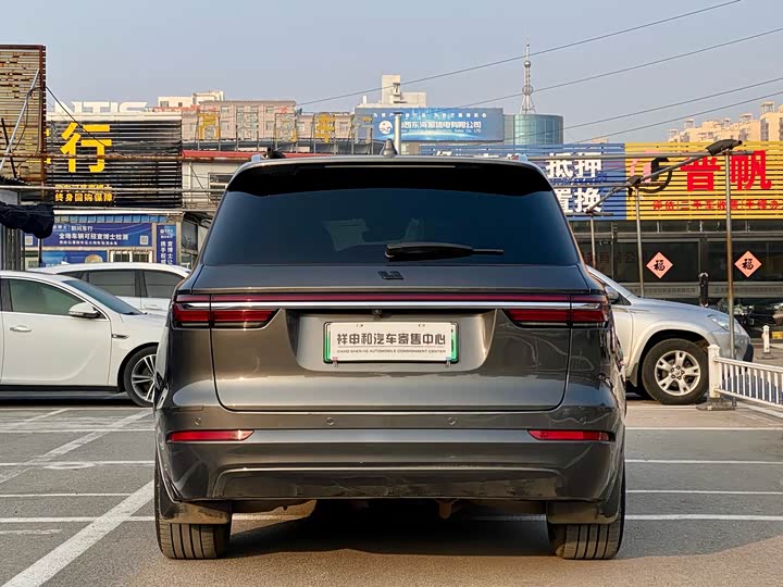 Фото 12 - LiXiang One