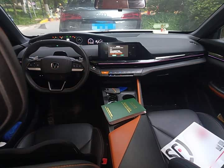 Фото 13 - Changan UNI-V