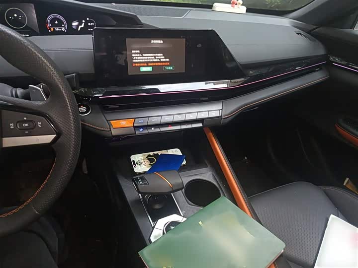 Фото 6 - Changan UNI-V