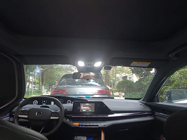 Фото 9 - Changan UNI-V