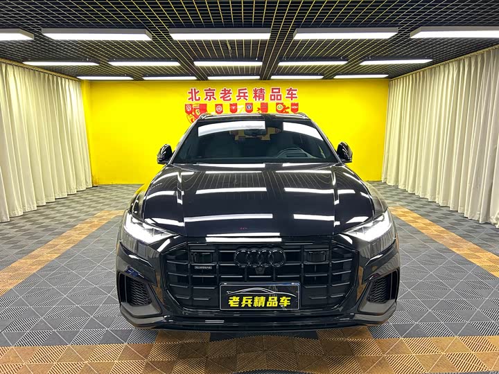 Фото 3 - Audi Q8