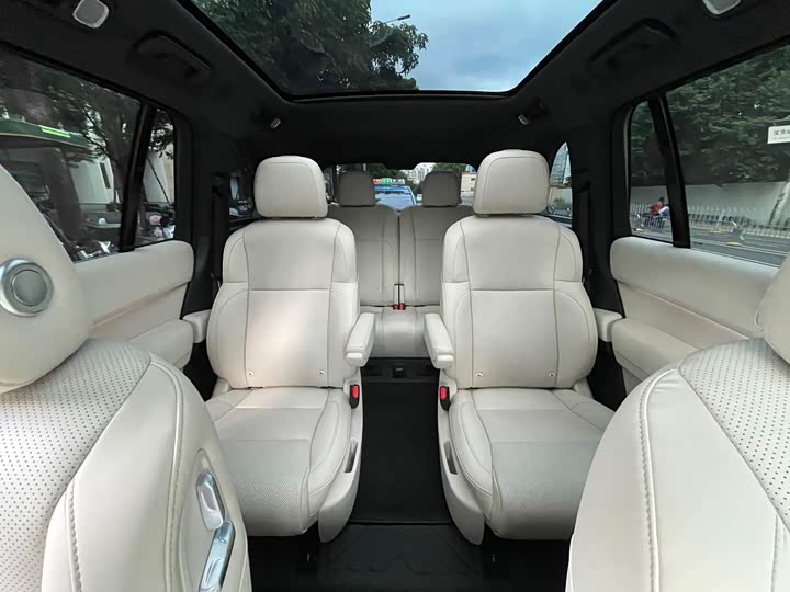 Фото 14 - LiXiang L8