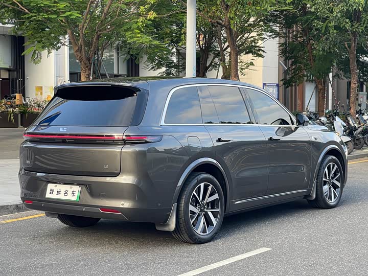 Фото 2 - LiXiang L8