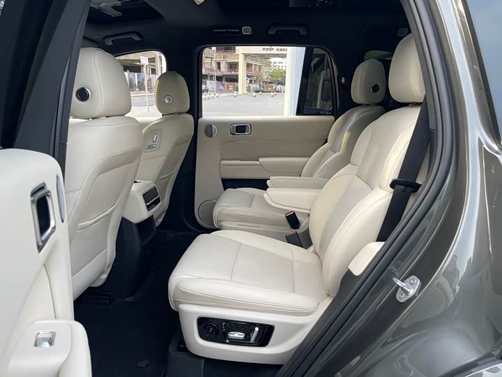 Фото 8 - LiXiang L8