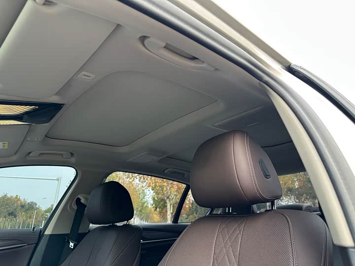 Фото 16 - BMW 5 Series