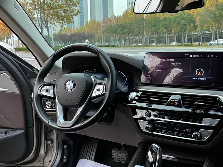 Фото 22 - BMW 5 Series