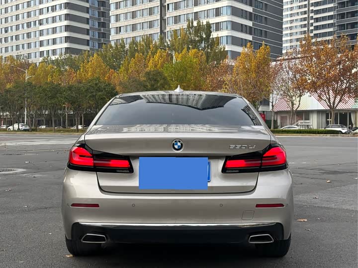 Фото 25 - BMW 5 Series