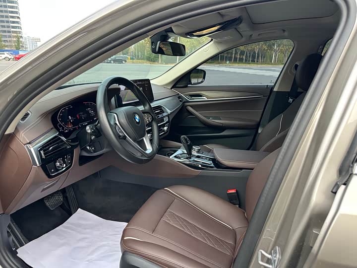 Фото 6 - BMW 5 Series