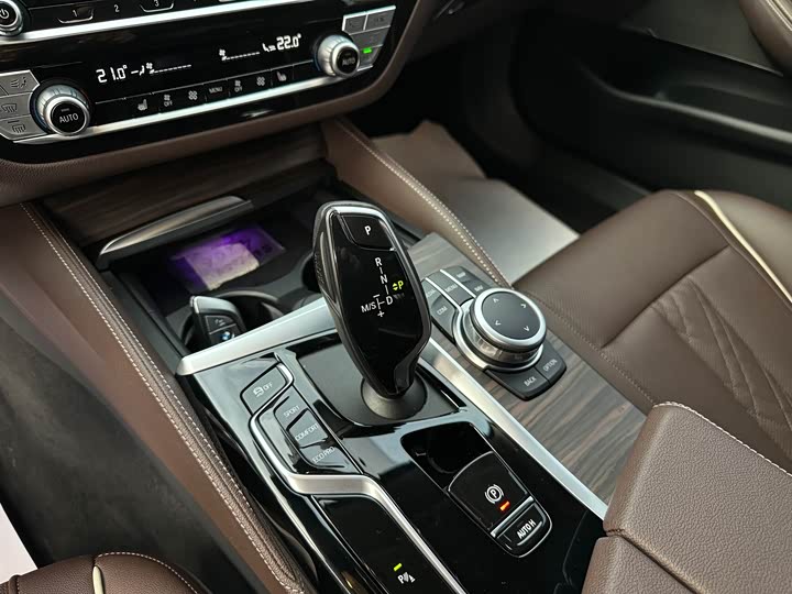 Фото 9 - BMW 5 Series