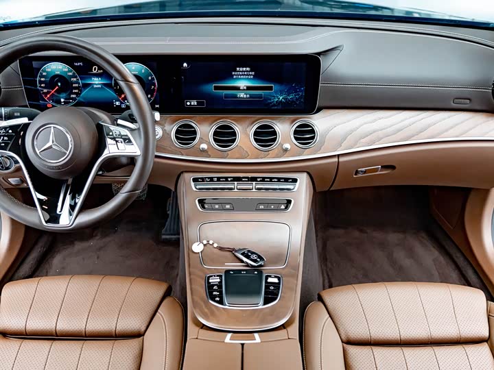 Фото 6 - Mercedes-Benz E-Class