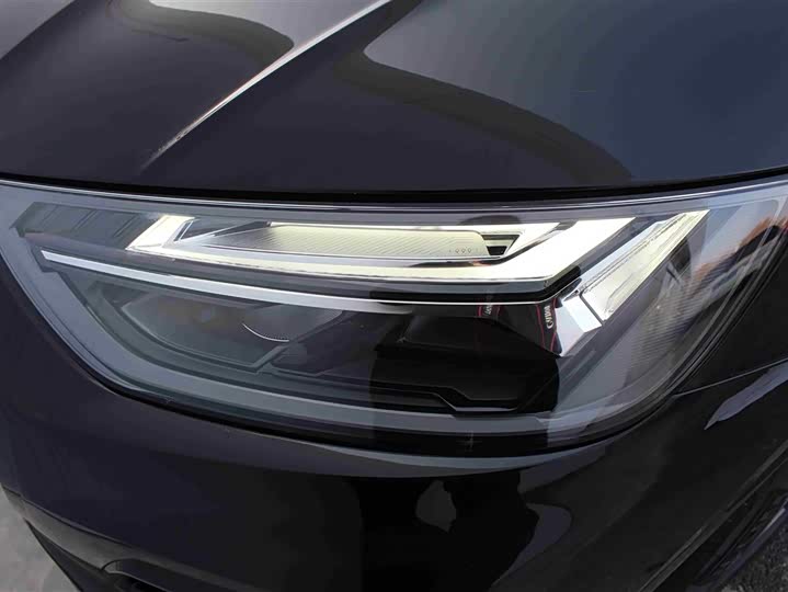 Фото 14 - Audi Q5L