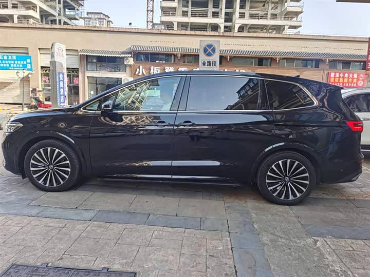 Фото 2 - Volkswagen Viloran